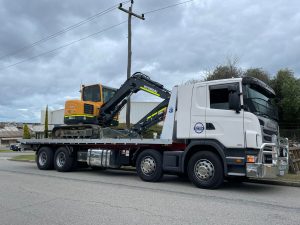 Read more about the article Heavy Tilt Tray Towing During The Winter Months In Perth